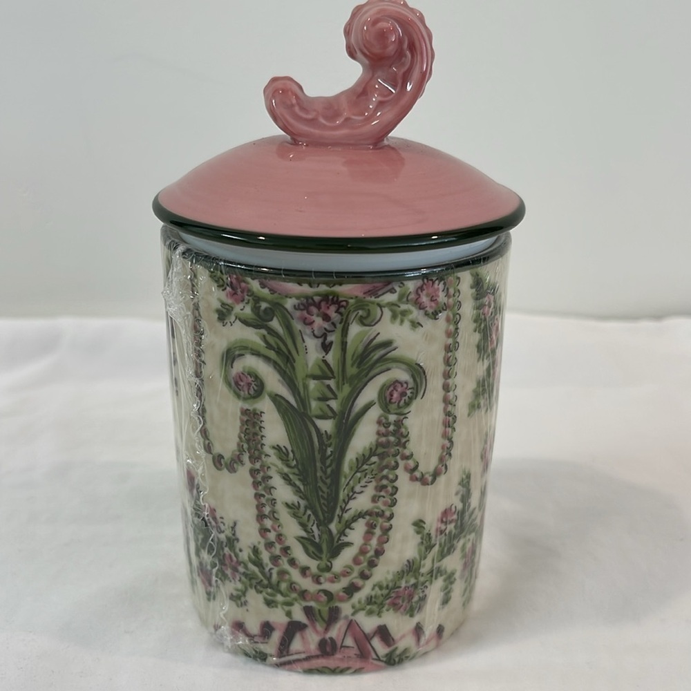HOST PICK ✨ NEW GUCCI luxury scented candle in Richard Ginori jar with lid - Picture 2 of 4